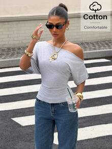 Muchica Hellgraues gestricktes Damen-T-Shirt mit asymmetrischem Off-Shoulder-Design und Fledermausärmeln, elegante lässige Bluse für Damen - Hellgrau - Übersicht 1