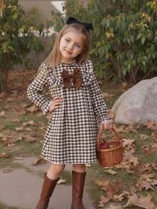 Emery Rose Kids Emery Rose Kids 兒童少女可愛度假休閒杏色格紋蝴蝶結長袖寬鬆連身裙 秋季花卉洋裝 校服 開學穿搭 - 卡其色 - 查看 9