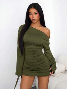 SHEIN PETITE 女款時尚性感純色不對稱領口迷你洋裝 - 軍綠色 - 查看 3