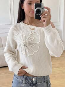 SHEIN 少女秋冬休閒 3D 花卉刺繡方領套頭鬆身落肩長袖針織衫，法式優雅學院風，適合返校穿搭時尚造型 - 米色 - 查看 1