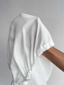 Dewbera Dewbera Solid Color Drawstring Hem Cropped Hooded Sweatshirt - White - View 8