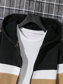 SHEIN 小男孩休閒舒適拼接連帽衛衣，字母圖案，適合春夏秋冬，適合戶外玩耍、學校、街頭穿搭、派對與居家休閒，高 CP 值 - 彩色 - 查看 4