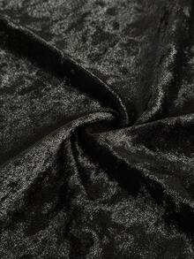 Maweii Atasan Crop Top Korset Bertulang Bentuk V Dalam dari Beludru Hitam & Rok Midi Berkerut dengan Belahan Tinggi (Dua Potong) - Hitam - View 7