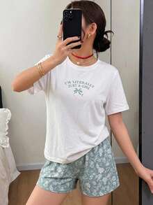 DAZY 2件組女款夏季睡衣套裝，英文字圖案短袖T恤 & 全身碎花短睡褲 - 白色 - 查看 6