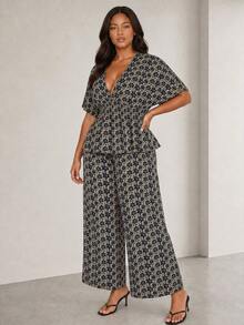 ELLERISSA Setelan Blus Leher V Motif Bunga Kecil Warna Cokelat Kopi Ukuran Plus dan Celana Panjang Lebar - Coffee Brown - View 5