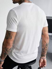 Manfinity Homme 男士休閒時尚寬鬆短袖T恤，外出必備，送給家人與朋友的完美禮物 - 白色 - 查看 2