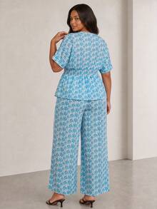 ELLERISSA Plus Size Blue And White Ditsy Floral V-Neck Blouse Wide Leg Pants Co-Ord Set Beach Vacation Summer Boho - Blue and White - View 2