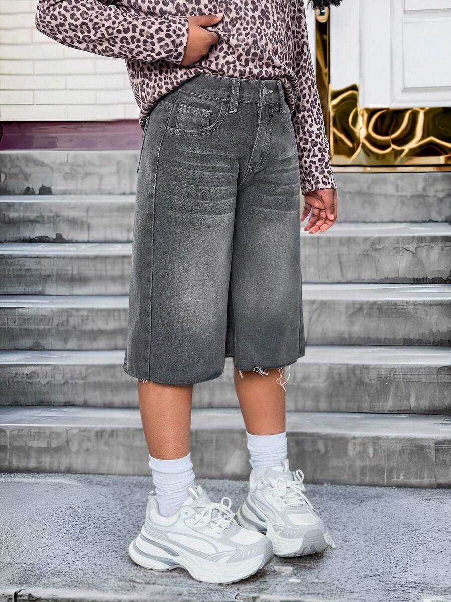 SHEIN Tween Girl Bermuda Loose Grey Washed Casual Distressed Hem Denim Long Shorts With Raw Hem, Casual Fashionable Frayed Wide Leg Denim Shorts, Summer Boho Beach Vacation Concert Rave - Light Grey - View 1