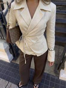 Serisse 女士休闲纯色简约收腰长袖衬衫，秋冬不对称女式衬衫，优雅腰带长袖衬衫 - 杏色 - 查看 3