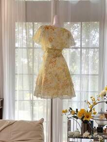 Celisse Semi-Transparent Ruffle Trim Collar Short Dress Digital Print Slim Yellow Floral V-Neck Ruffle Chiffon Mini Dress - Pale Yellow - View 2