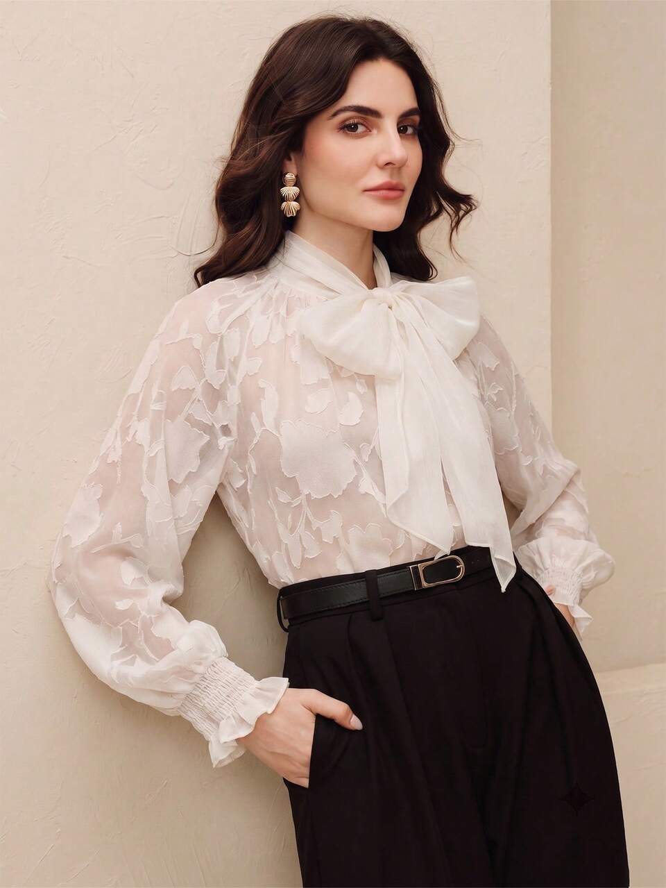 Anewsta Elegant Romantic Long Sleeve Blouse With Tie Bow, Random Floral Print, Loose Hem, Vacation Style, Women's Work Tops