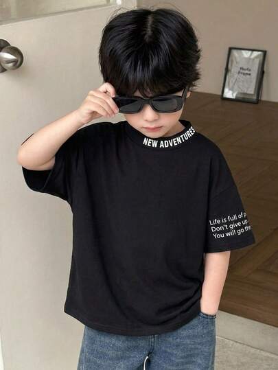 SHEIN Kids Young Boys Back-To-School Korean Style Loose Fit Half-Turtleneck Short Sleeve Letter & Graphic Print T-Shirt,Casual Summer School Sports Wear