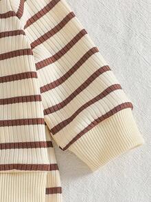 SHEIN Playful Pals 2件組新生兒男嬰衛衣長褲套裝，可愛杏色熊刺繡蝴蝶結條紋，長袖圓領，休閒戶外秋季舒適慢跑款，彈性腰頭 - 棕色 - 查看 8