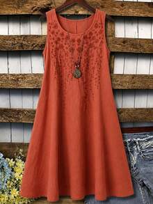 SHEIN CURVE+ Gaun Midi A-Line Tanpa Lengan Leher Bulat Bordir Warna Polos Minimalis untuk Wanita Ukuran Plus, Cocok untuk Liburan Kasual Musim Panas - Rust Brown - View 1