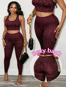 Zolique Set Pakaian Olahraga Kasual Sehari-hari Wanita Ukuran Plus: Atasan Pendek Motif Leopard dan Legging Pinggang Tinggi - Merah - View 1