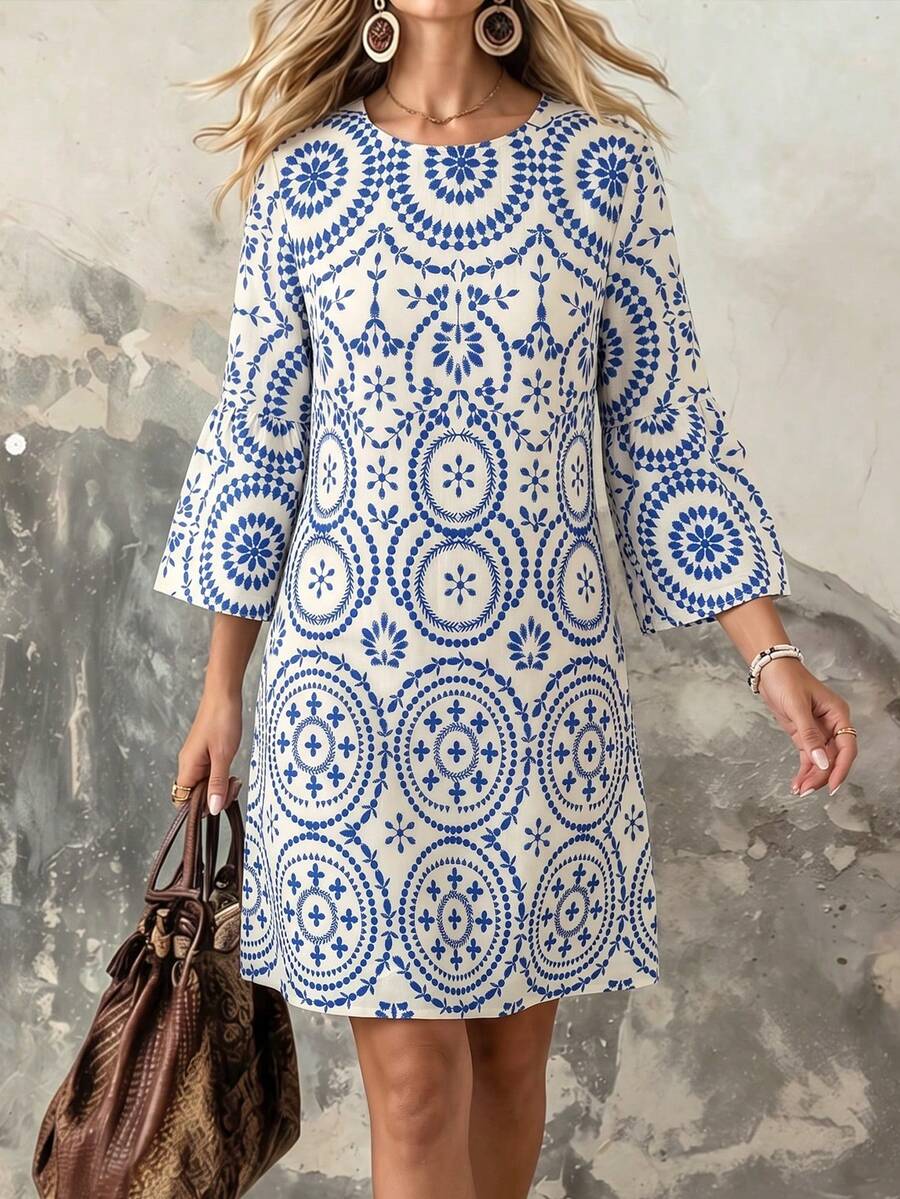 SHEIN Holidaya 女款夏季新款藍白幾何圖案圓領A字洋裝,適合度假與休閒日常穿著 - 白色 - 查看 1
