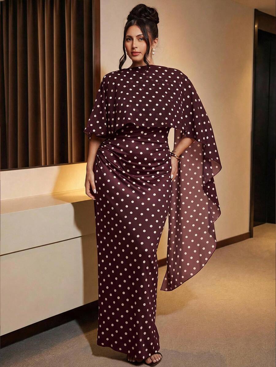 SHEIN BAE CURVE 大尺碼女款披肩超長洋裝波點酒紅色 - 彩色 - 查看 1