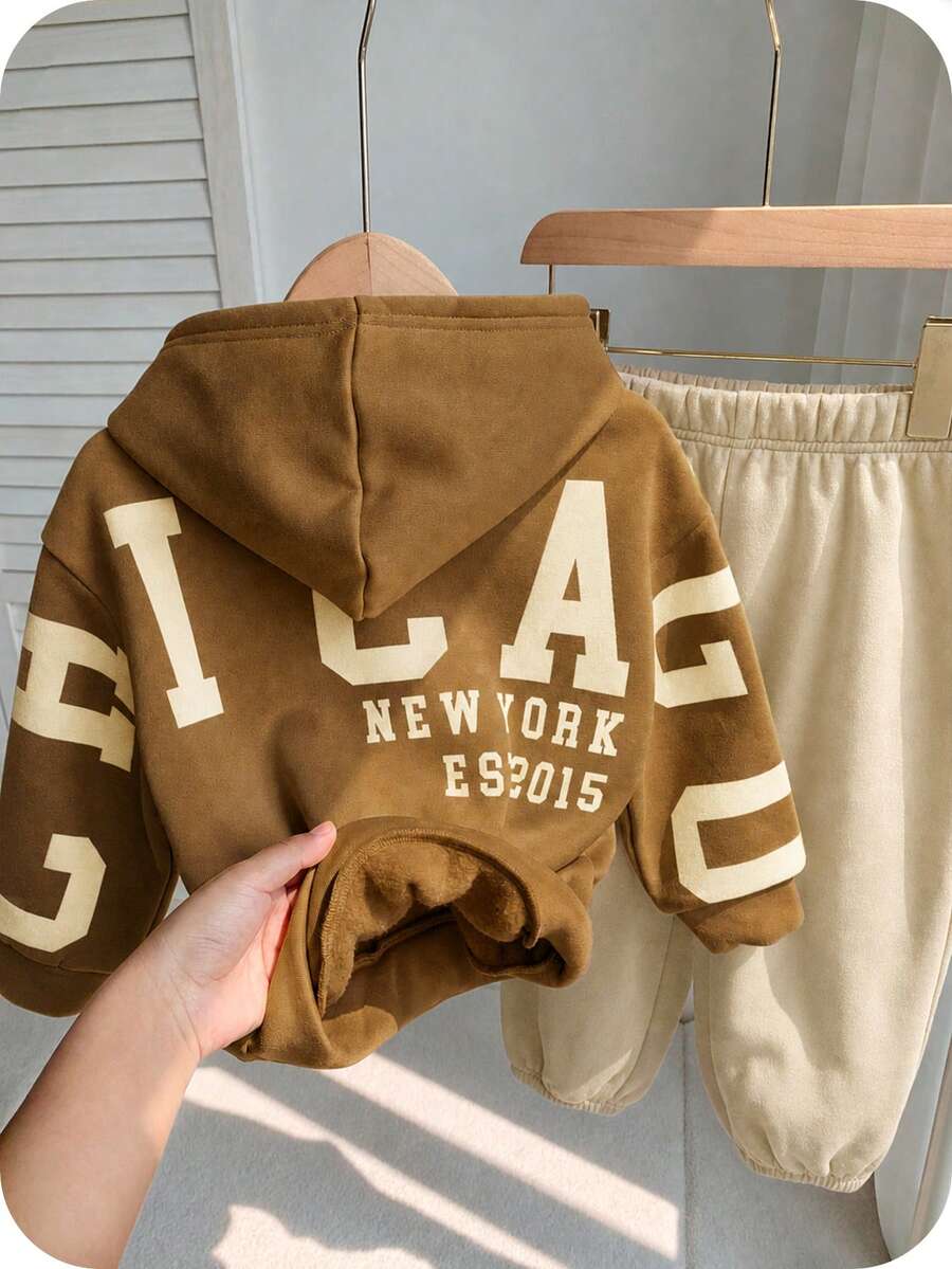 SHEIN 兒童2件組小男孩風格寬鬆大尺寸字母圖案連帽衛衣與鬆緊腰秋季長褲套裝,冬季、學校、返校季、保暖加厚 - 彩色 - 查看 1