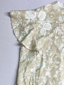 SHEIN Kemeja Kasual Gaya Liburan Musim Panas dengan Motif Garis-garis Cetak Digital Ukuran Besar, - MultiWarna - View 4