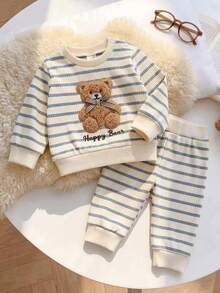 SHEIN Playful Pals 2件組新生男嬰運動衫＋長褲，可愛杏色卡其熊刺繡蝴蝶結條紋羅紋長袖圓領生日秋季Katseye慢跑套裝 - 藍白色 - 查看 3