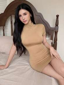 Tideelle 女款純色立領短袖修身迷你洋裝，日常棕色系夏季休閒性感夜店風 - 卡其色 - 查看 6