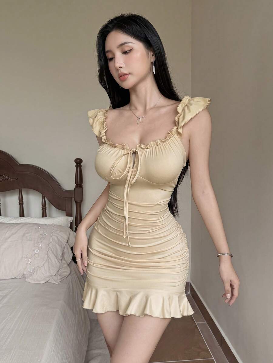 Tideelle 復古風荷葉邊下擺修身A字版型女款夏季優雅性感法式荷葉腰收腰洋裝,適合約會、度假、通勤、海灘,辣妹時尚 - 杏色 - 查看 1
