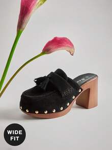 SHUZIA Women's Wide-Fit Slip-On Platform Mules With Rivets Decors - Black - View 8