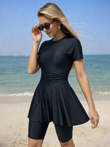 SHEIN Swim 女款夏季純黑色落肩短袖洋裝泳衣，附百慕達平腿泳褲 2 件套，圓領、抓皺腰部、保守全遮蓋修身海灘度假泳裝 - 黑色 - 查看 5
