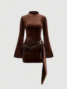 Sweetra Gaun Bodycon Lengan Panjang Model Flare Minimalis yang Menekan Pinggang dan Tali Bahu Tipis - Kopi - View 1