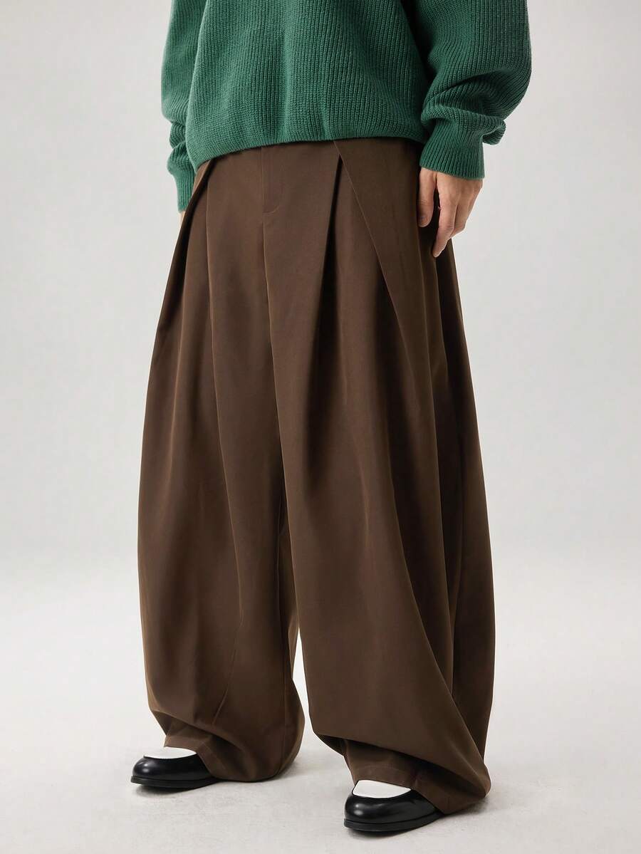 Vaulklash Men's Solid Color Pleated Pocket Design Loose Fit Casual Pants - Brown - View 1