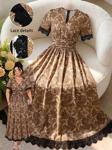 Linhara CURVE Gaun Patchwork Renda Motif Cetak Ukuran Plus dengan Potongan Pas Badan - Coklat - View 3