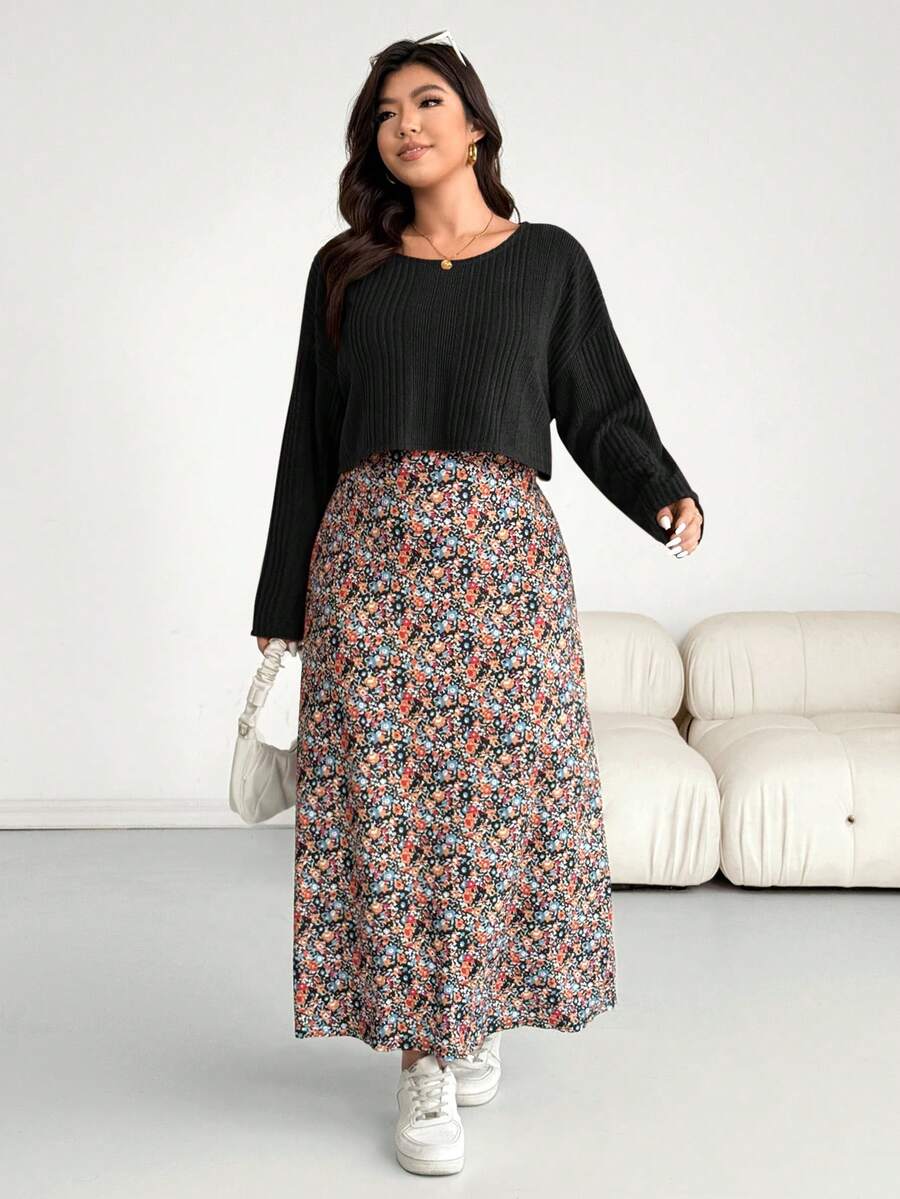 SHEIN Essnce Plus Size Women Solid Color Crew Neck Long Sleeve T-Shirt And Ditsy Floral Dress Casual 2-Piece Set