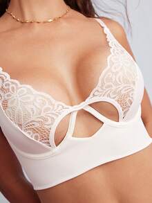 Elorette 女款性感內衣套裝，對比蕾絲與鏤空設計 - 白色 - 查看 6