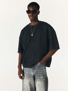 SUMWON Crop Fit Washed Black Oversized Crew Neck T-Shirt With Tonal Logo Back Print And Short Sleeves Streetwear Essential - Black - View 2