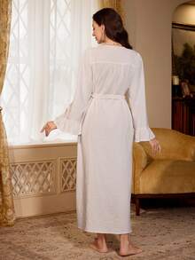 PalaceNights Royal Style Collar Trim Heavy Embroidery Women's Long Robe - Baby Pink - View 2