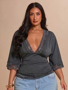 SHEIN BAE CURVE 大尺碼女款蕾絲拼接深V領休閒百搭日常穿搭上衣 - 灰色 - 查看 7