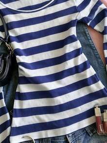 IslaSuriya Atasan Cami Berenda Bergaris Biru & Putih Lembut Gaya Korea dengan Desain Lengan Panjang 2 in 1 - Blue and White - View 4