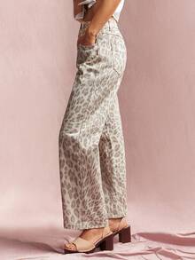 Willow Rêve Women's Grey Leopard Print Relaxed Straight Leg Jeans With Pockets, Fall Boho Streetwear For Office Everyday Going Out Date Casual Outings - Brown - View 4