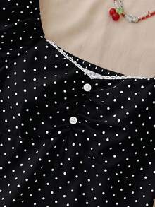 SHEIN 青少年女孩上衣 黑白修身休閒日常度假簡約舒適款，波點後背抓褶上衣，優雅純色蕾絲飾邊上衣，適合夏季、度假、休閒、居家 - 黑色 - 查看 7