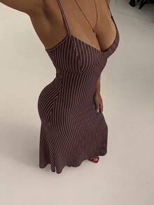 Aloruh 春夏度假細肩帶綁帶修身性感印花女款洋裝 - 棕色 - 查看 5