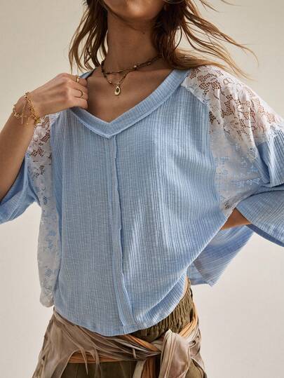 SHEIN Women's Bohemian Lace Patchwork Top, Loose Fit V-Neck Batwing Sleeve Design T-Shirt