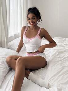 Amplova 2pcs Contrast Color Lace Patchwork Bow Decor Camisole And Mini Shorts Set - White - View 3