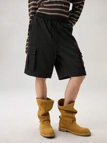 Vaulklash Men Flap Pocket Drawstring Waist Oversize Cargo Shorts - Black - View 4