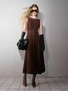 MOTF PREMIUM GAUN TANPA LENGAN DENGAN PIPA KONTRAST BAHAN SUEDE DAN HEM MENGEMBANG - Coffee Brown - View 5