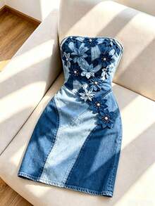 Resyla 女款重工刺繡 3D 花卉印花拼接牛仔抹胸洋裝，小眾辣妹風，收腰貼身迷你洋裝 - 白色 - 查看 3
