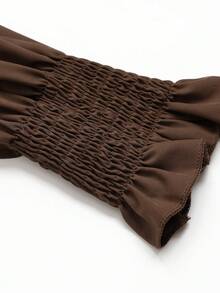 Celisse Blus Vintage Wanita dengan Hiasan Mutiara Imitasi dan Manset Berkerut Elastis - Coklat - View 4