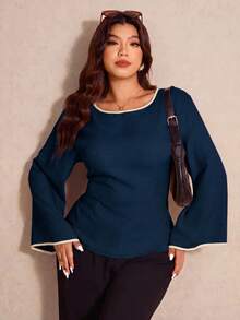 Elaquor Blus Ukuran Plus Elegan untuk Komuter dengan Trim Kontras dan Ikat Pinggang - Navy Blue - View 5