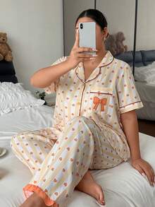 Napfluff CURVE Napfluff CURVE طقم بيجامة مخطط بياقة قلب حلو، ديكور جيب فيونكة لطيف & بنطلون بحافة مكشكشة، طقم من قطعتين - أصفر - مشاهدة 6