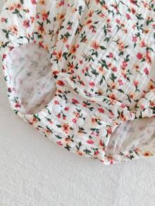 SHEIN 新生兒夏季無袖休閒簡約花卉印花連身褲，適合休閒時光或戶外購物穿著 - 彩色 - 查看 6