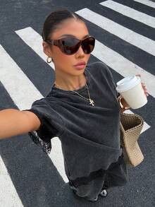 Muchica 黑色石洗蕾絲拼接休閒 Y2K 短袖上衣與寬腿褲女款基礎兩件套穿搭 - 黑色 - 查看 6
